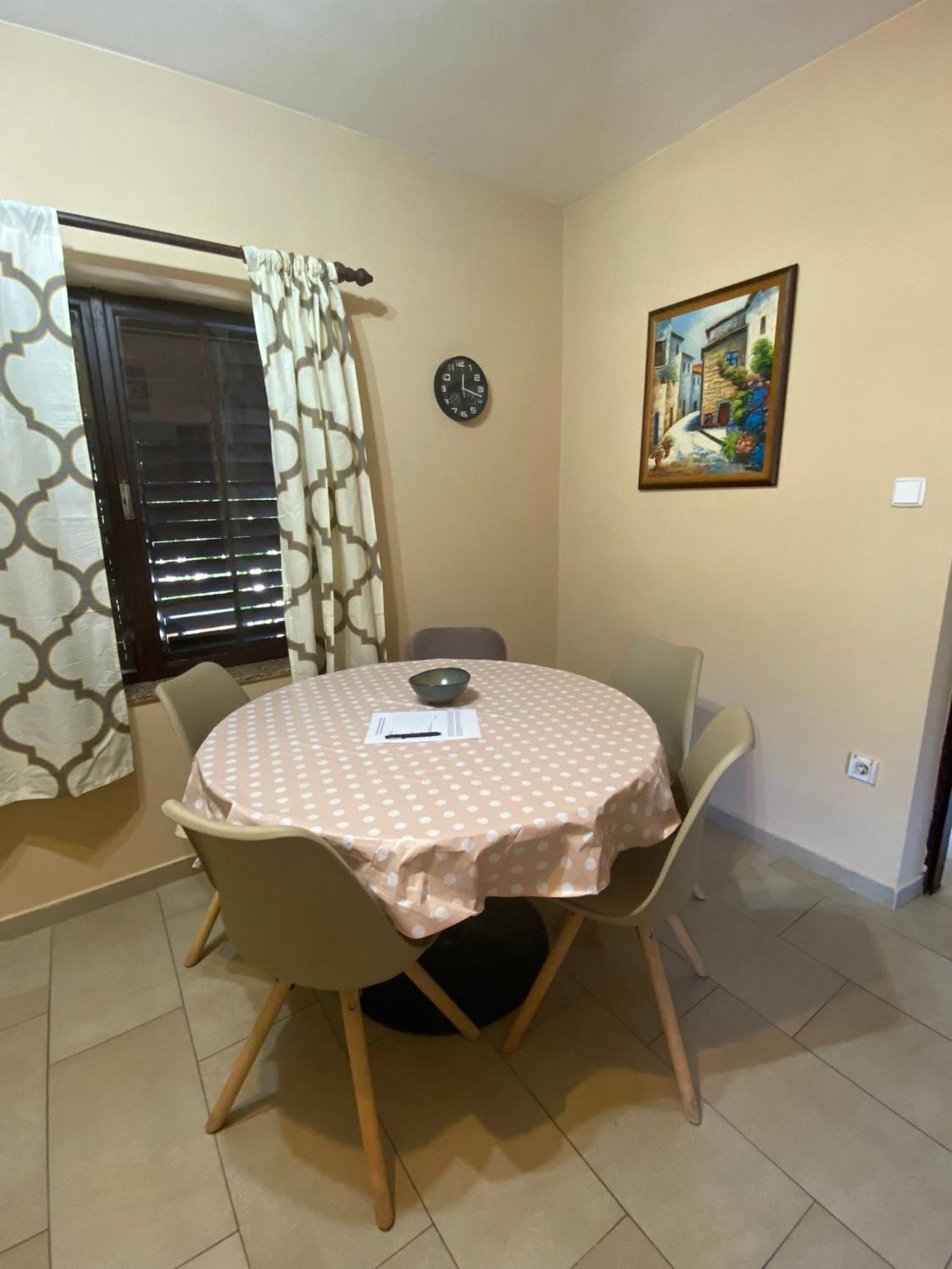 Apartmani Marija ปอฟเลียนา ภายนอก รูปภาพ